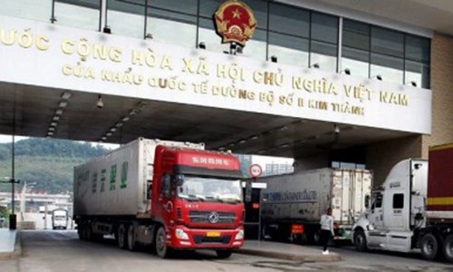 Mua hàng từ Trung Quốc tăng mạnh, Việt Nam nhập siêu gần 1,5 tỷ USD